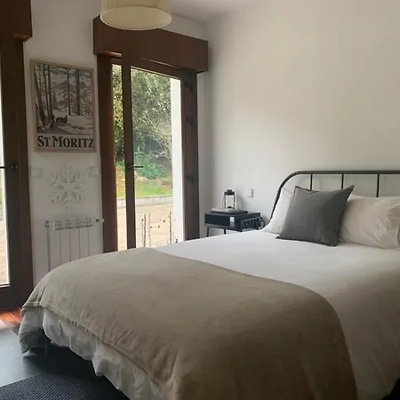 Magnifica Casa Con Piscina Y Jardin En