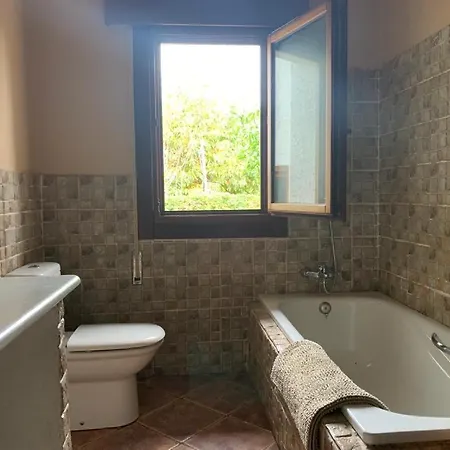 Magnifica Casa Con Piscina Y Jardin En Holiday home *