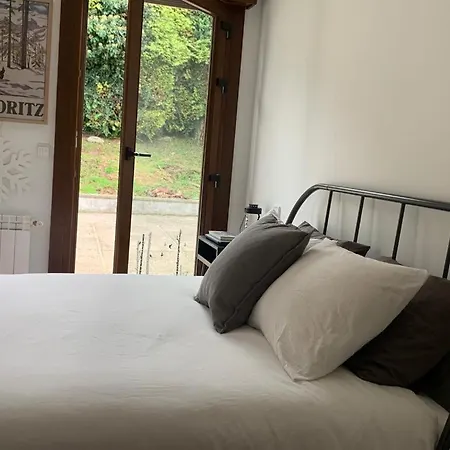 Holiday home Magnifica Casa Con Piscina Y Jardin En Oleiros